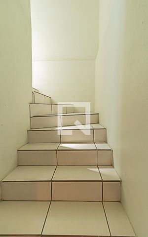 Casa à venda com 180m², 3 quartos e 1 vagaEscada