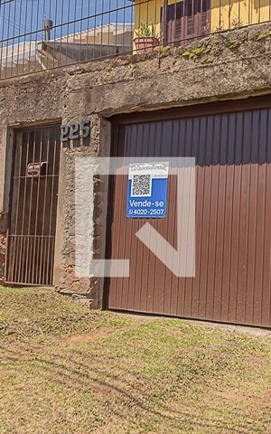 Casa à venda com 180m², 3 quartos e 1 vagaFachada