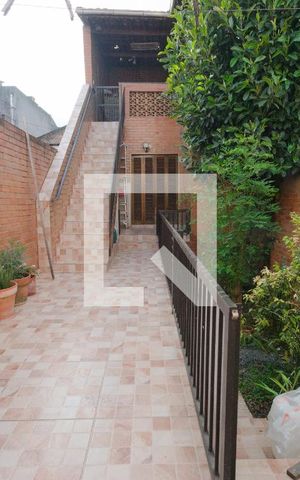 Casa à venda com 100m², 3 quartos e 1 vaga Casa à venda com 100m², 3 quartos e 1 vagaQuintal fundos