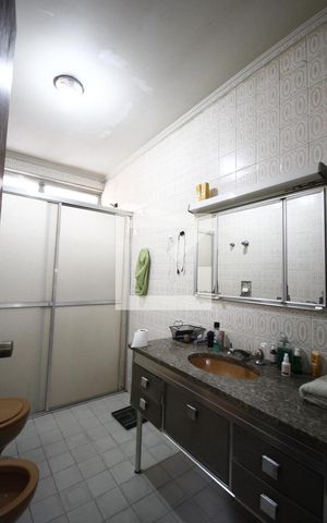 Casa à venda com 400m², 3 quartos e 4 vagasBanheiro