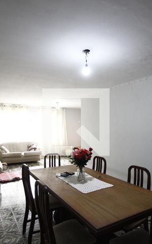 Casa à venda com 400m², 3 quartos e 4 vagasSala