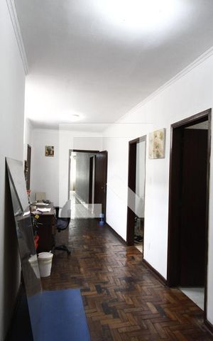 Casa à venda com 400m², 3 quartos e 4 vagasCorredor