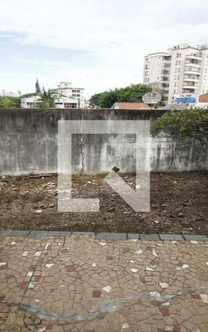 Casa à venda com 400m², 3 quartos e 4 vagasQuintal fundos