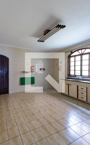 Casa à venda com 200m², 3 quartos e 4 vagas