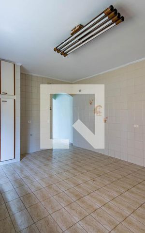Casa à venda com 200m², 3 quartos e 4 vagas