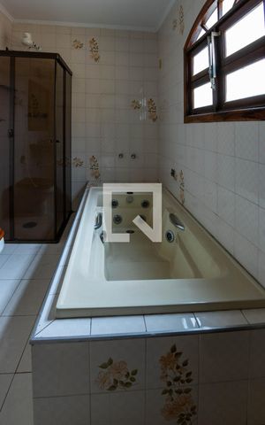 Casa à venda com 200m², 3 quartos e 4 vagas