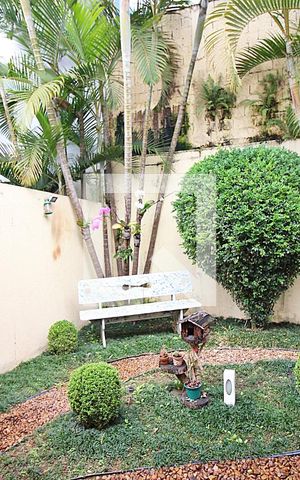 Casa à venda com 212m², 3 quartos e 4 vagasJardim