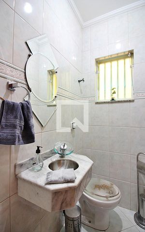 Casa à venda com 212m², 3 quartos e 4 vagasLavabo
