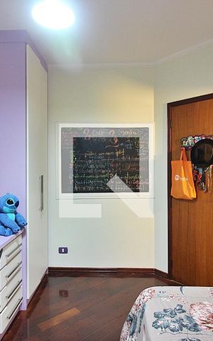 Casa à venda com 212m², 3 quartos e 4 vagasSuíte 2