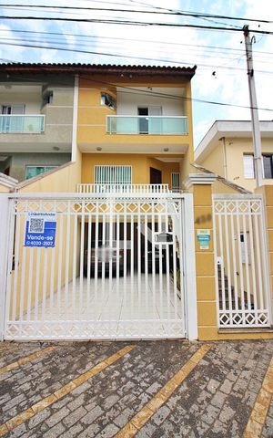 Casa à venda com 212m², 3 quartos e 4 vagasFachada