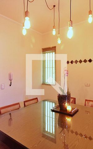 Casa à venda com 212m², 3 quartos e 4 vagasCopa