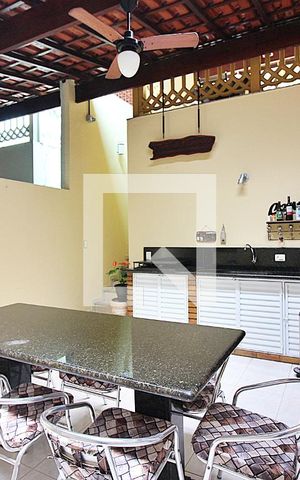 Casa à venda com 212m², 3 quartos e 4 vagasChurrasqueira