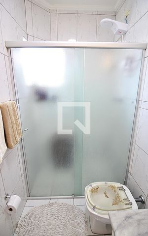 Casa à venda com 212m², 3 quartos e 4 vagasBanheiro da Suíte 1