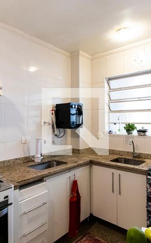 Apartamento à venda com 45m², 2 quartos e 1 vaga Apartamento à venda com 45m², 2 quartos e 1 vagaCozinha e Área de Serviço
