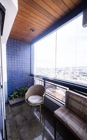 Apartamento à venda com 167m², 4 quartos e 3 vagasVaranda Sala