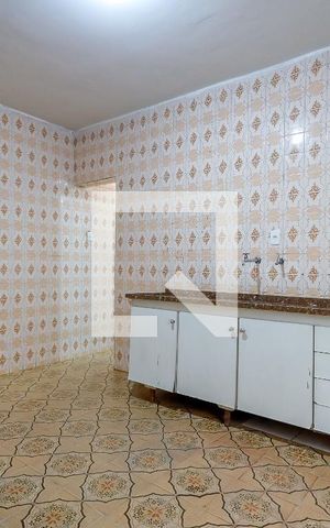 Casa à venda com 120m², 4 quartos e 2 vagas Casa à venda com 120m², 4 quartos e 2 vagasCozinha 1