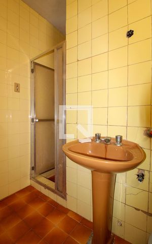 Apartamento à venda com 92m², 2 quartos e sem vaga Apartamento à venda com 92m², 2 quartos e sem vagaBanheiro Social