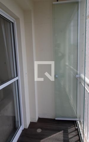 Apartamento à venda com 56m², 2 quartos e 1 vaga Apartamento à venda com 56m², 2 quartos e 1 vagaVaranda