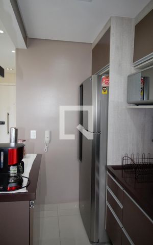 Apartamento à venda com 56m², 2 quartos e 1 vaga Apartamento à venda com 56m², 2 quartos e 1 vagaCozinha