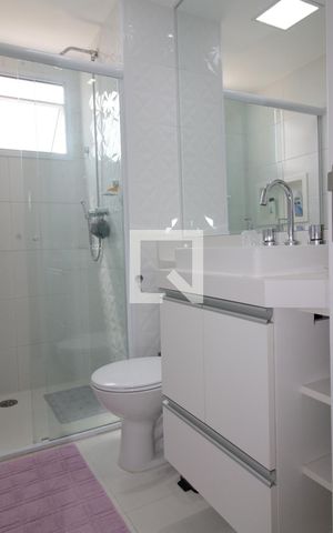 Apartamento à venda com 56m², 2 quartos e 1 vaga Apartamento à venda com 56m², 2 quartos e 1 vagaBanheiro da Suíte