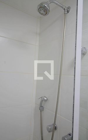 Apartamento à venda com 56m², 2 quartos e 1 vaga Apartamento à venda com 56m², 2 quartos e 1 vagaBanheiro