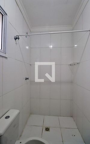 Casa de condomínio para alugar com 105m², 2 quartos e 2 vagasBanheiro da Suíte 1