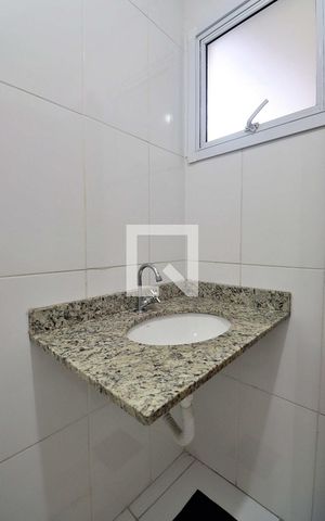 Casa de condomínio para alugar com 105m², 2 quartos e 2 vagasLavabo