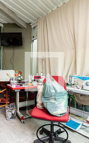 Casa à venda com 130m², 2 quartos e 2 vagas Casa à venda com 130m², 2 quartos e 2 vagasQuarto de Serviço