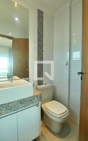 Apartamento à venda com 67m², 2 quartos e 2 vagasSuíte - Banheiro do Quarto 1
