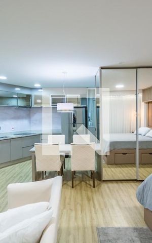 Studio à venda com 78m², 1 quarto e 1 vaga Studio à venda com 78m², 1 quarto e 1 vagaKitnet