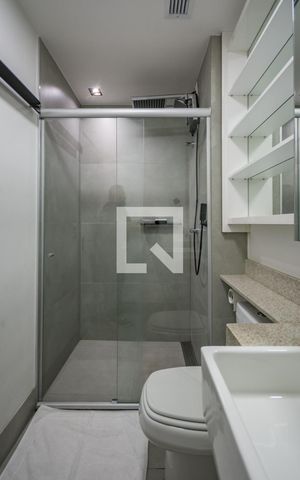Studio à venda com 78m², 1 quarto e 1 vaga Studio à venda com 78m², 1 quarto e 1 vagaBanheiro