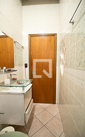 Casa à venda com 170m², 3 quartos e 3 vagasBanheiro quarto 2