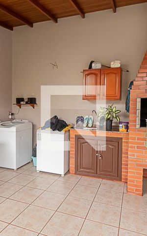 Casa à venda com 170m², 3 quartos e 3 vagasÁrea de Serviço