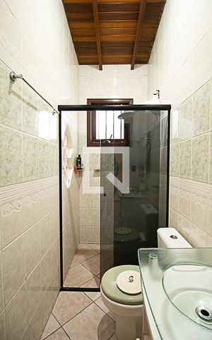 Casa à venda com 170m², 3 quartos e 3 vagasBanheiro quarto 2