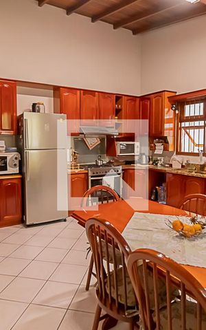 Casa à venda com 170m², 3 quartos e 3 vagasCozinha