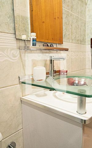 Casa à venda com 170m², 3 quartos e 3 vagasBanheiro quarto 2