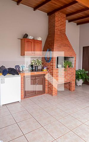 Casa à venda com 170m², 3 quartos e 3 vagasÁrea de Serviço