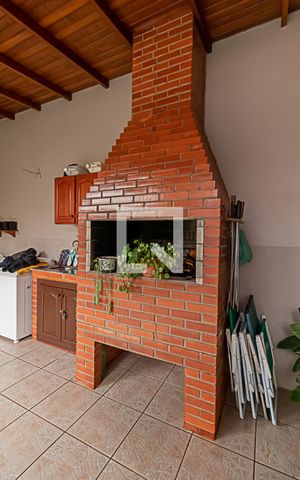 Casa à venda com 170m², 3 quartos e 3 vagasChurrasqueira
