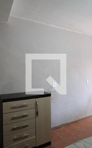 Casa para alugar com 30m², 1 quarto e sem vagaQuarto