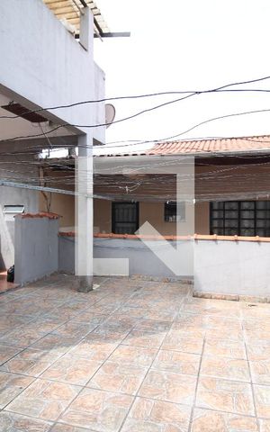 Casa para alugar com 30m², 1 quarto e sem vagaQuintal