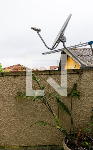 Casa à venda com 300m², 5 quartos e 3 vagas Casa à venda com 300m², 5 quartos e 3 vagasvaranda