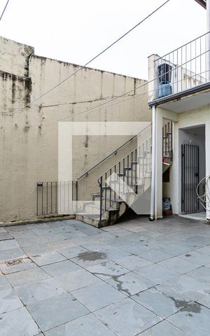 Casa à venda com 300m², 5 quartos e 3 vagas Casa à venda com 300m², 5 quartos e 3 vagasÁrea Externa