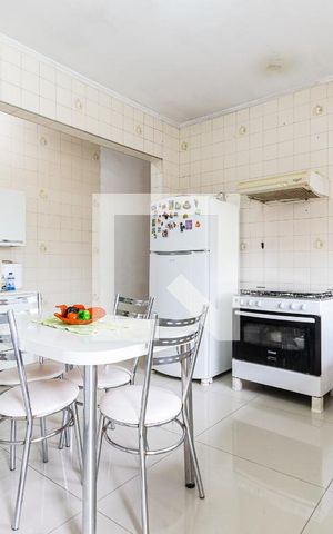 Casa à venda com 300m², 5 quartos e 3 vagas Casa à venda com 300m², 5 quartos e 3 vagasCozinha