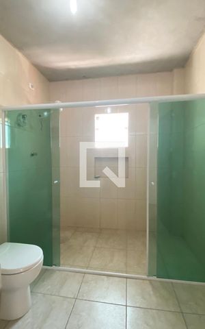 Casa à venda com 300m², 4 quartos e 2 vagasBanheiro