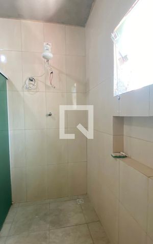 Casa à venda com 300m², 4 quartos e 2 vagasBanheiro