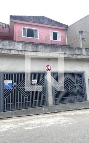 Casa à venda com 300m², 4 quartos e 2 vagasFachada