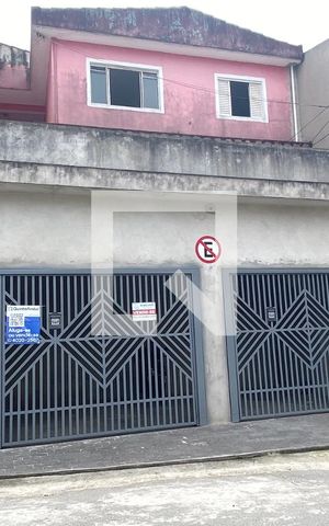 Casa à venda com 300m², 4 quartos e 2 vagasFachada