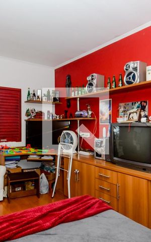Casa à venda com 209m², 3 quartos e 3 vagasSuíte 3