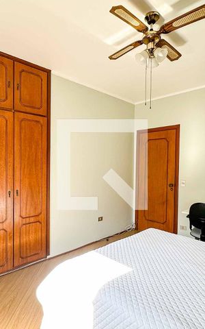 Casa à venda com 290m², 3 quartos e 4 vagas Casa à venda com 290m², 3 quartos e 4 vagasQuarto 2