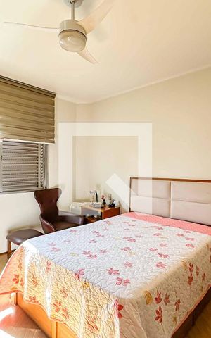 Casa à venda com 290m², 3 quartos e 4 vagas Casa à venda com 290m², 3 quartos e 4 vagasSuíte
